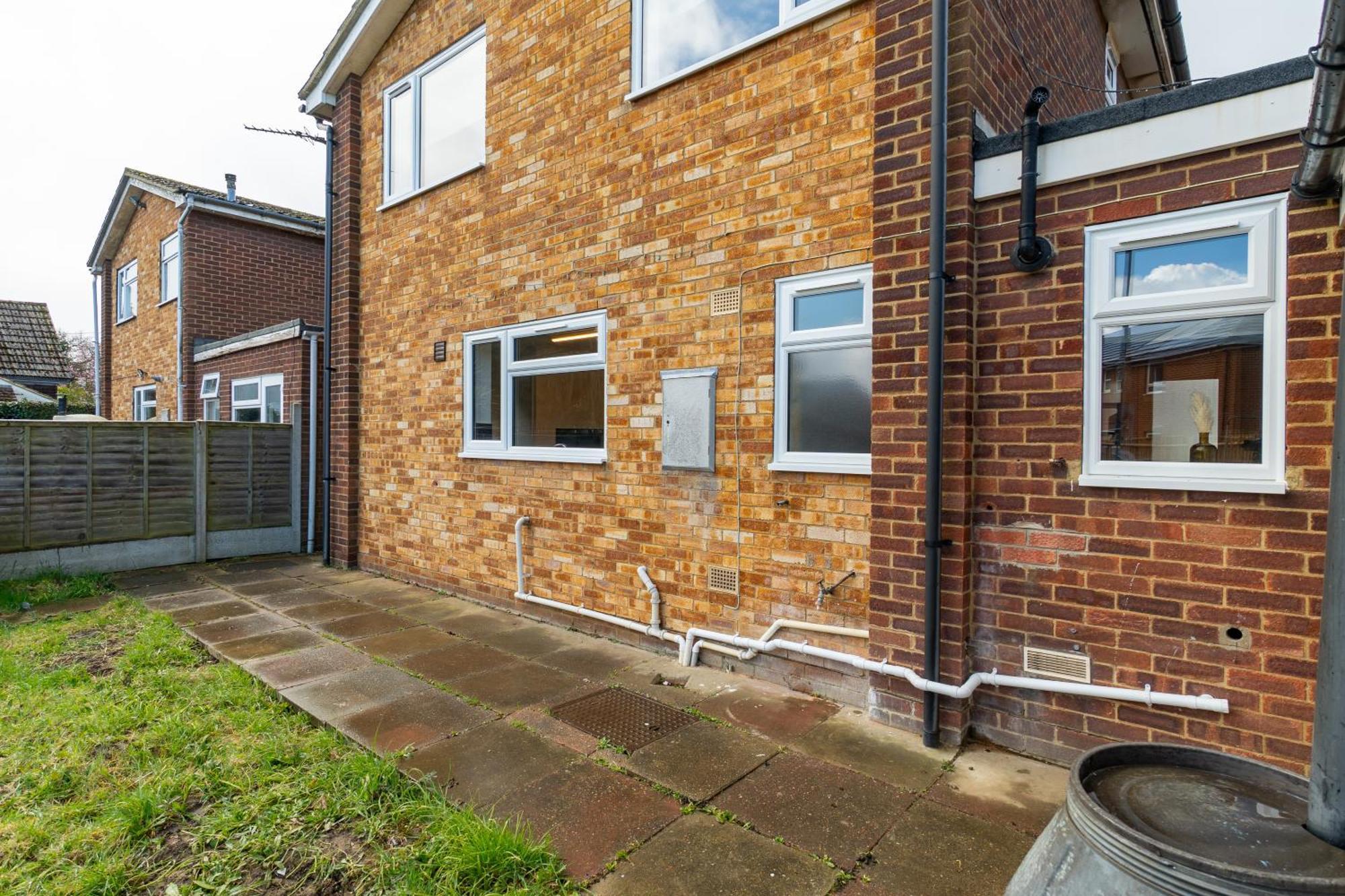 Stylish 4 Bedroom Spacious Retreat With Parking - Sleeps 10 - Families & Contractors Canterbury Luaran gambar