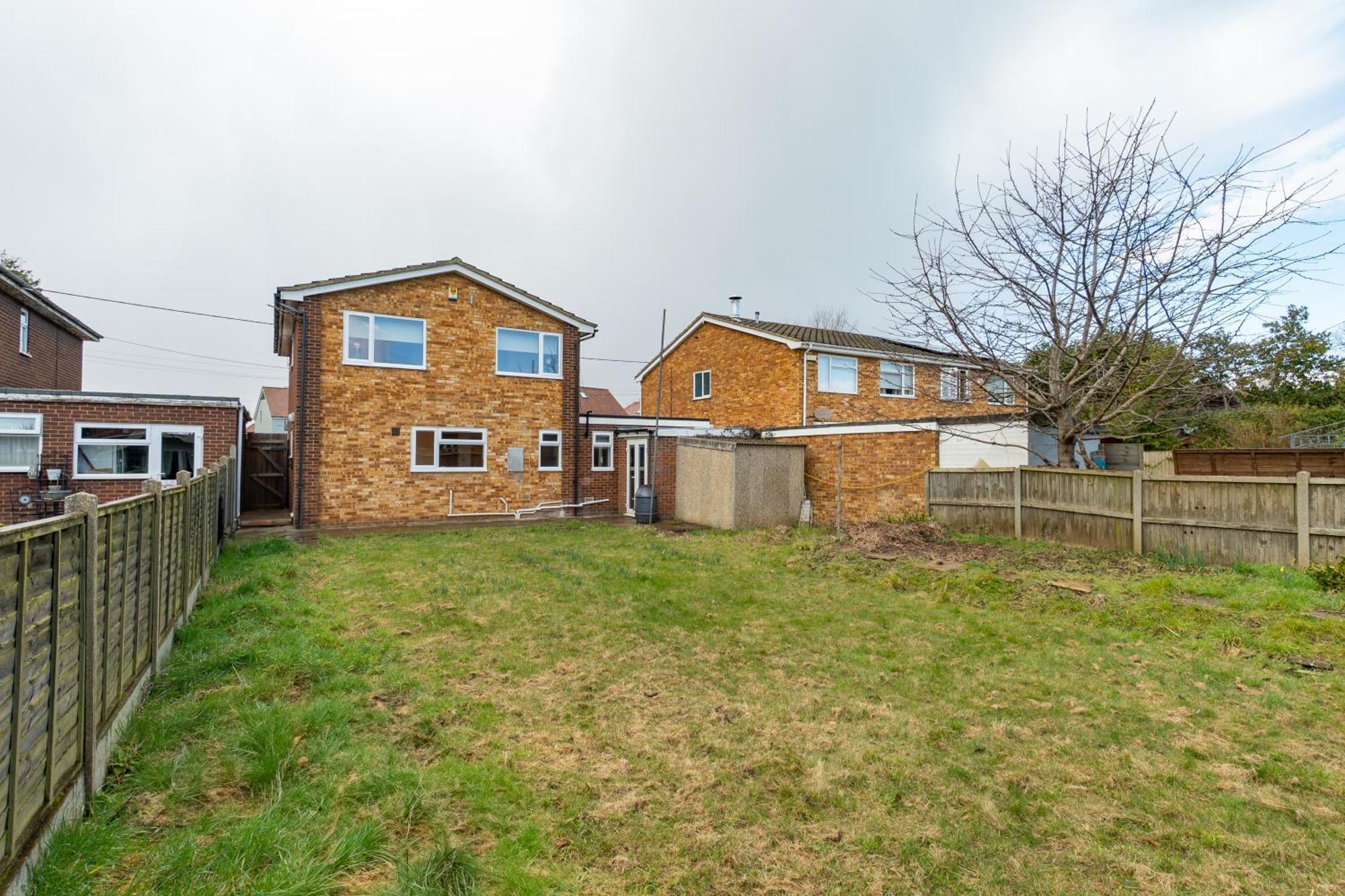Stylish 4 Bedroom Spacious Retreat With Parking - Sleeps 10 - Families & Contractors Canterbury Luaran gambar