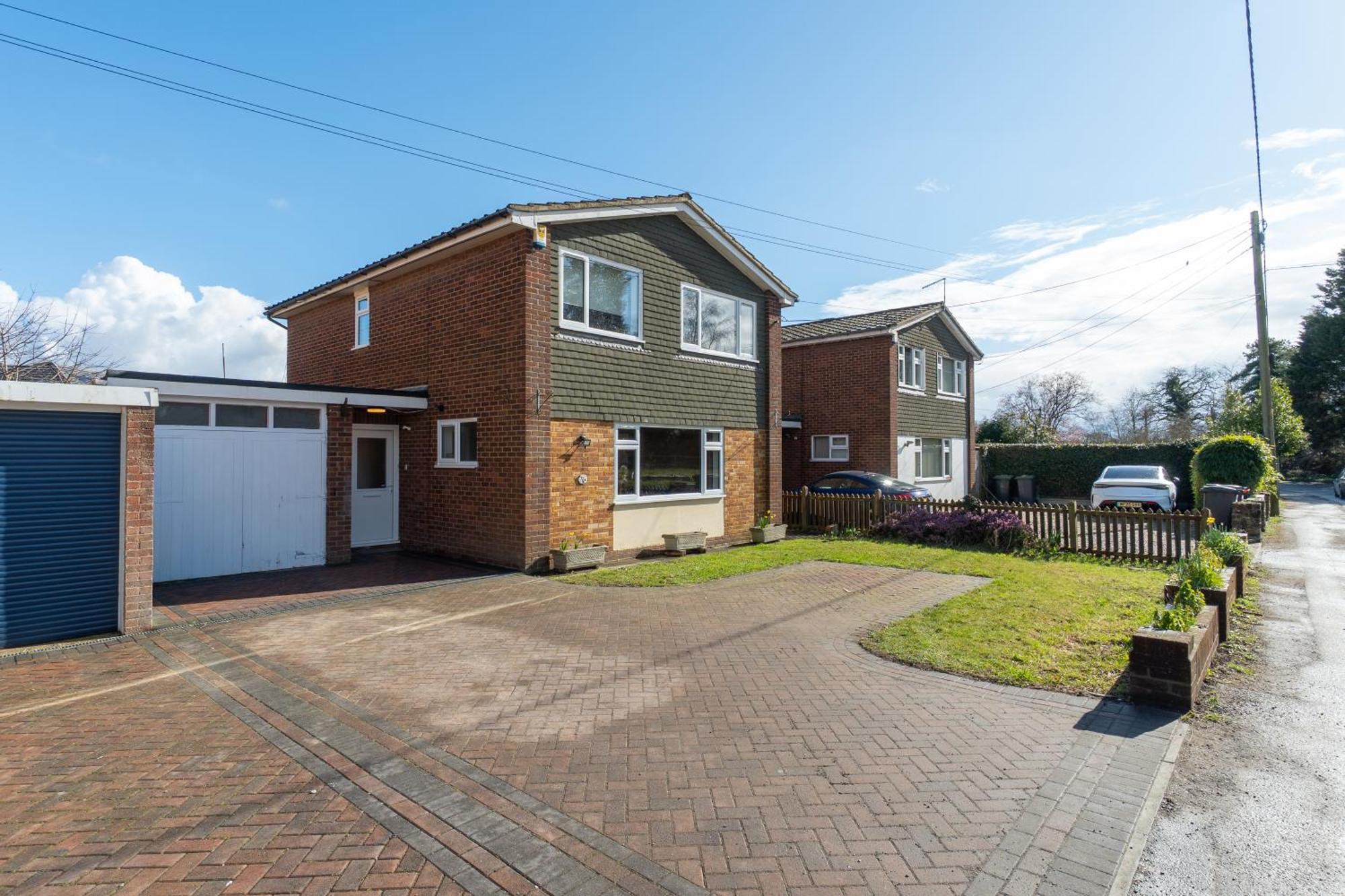 Stylish 4 Bedroom Spacious Retreat With Parking - Sleeps 10 - Families & Contractors Canterbury Luaran gambar