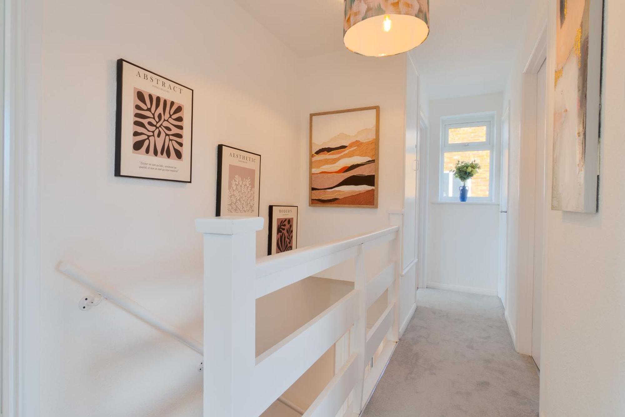 Stylish 4 Bedroom Spacious Retreat With Parking - Sleeps 10 - Families & Contractors Canterbury Luaran gambar