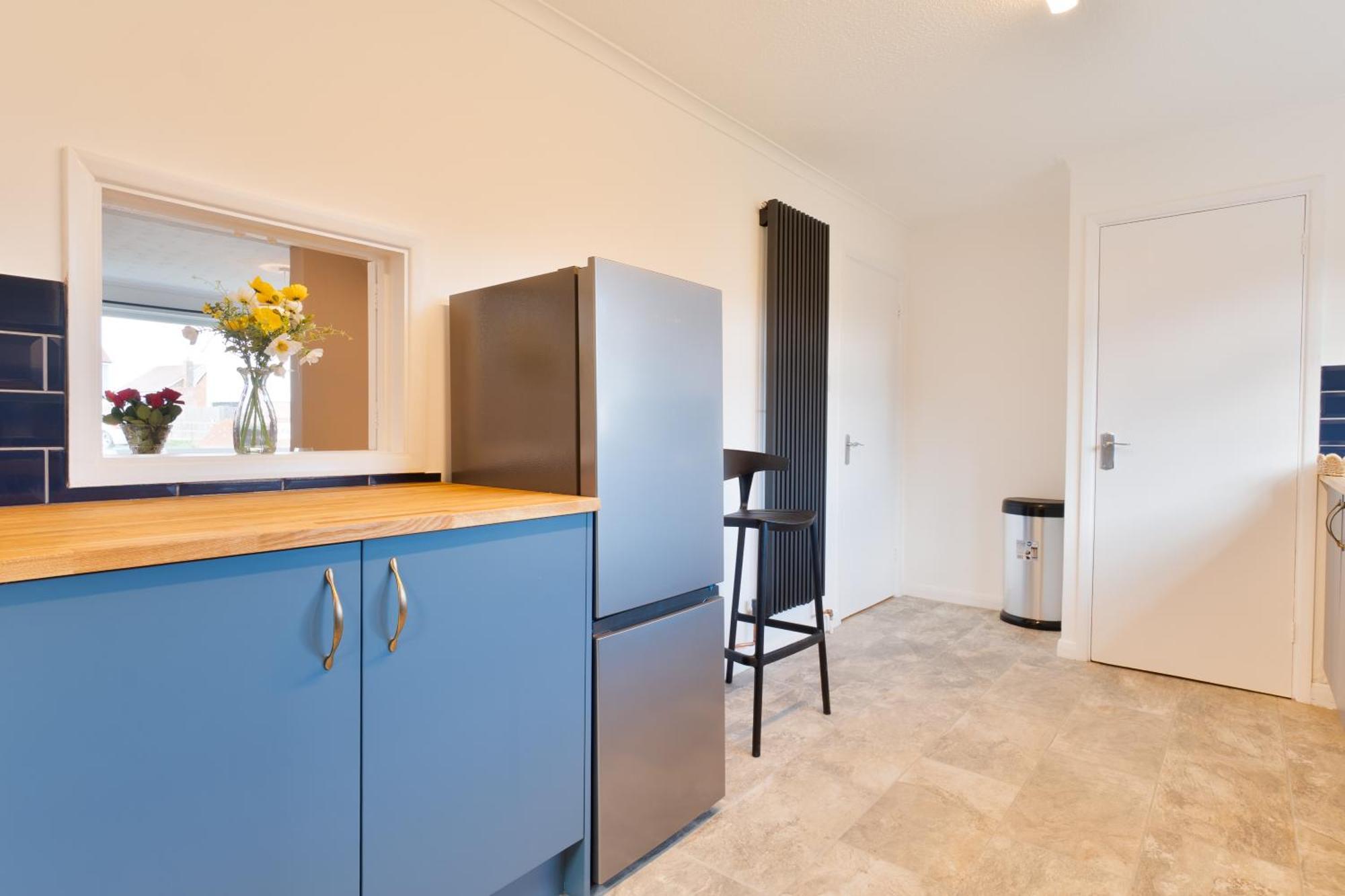 Stylish 4 Bedroom Spacious Retreat With Parking - Sleeps 10 - Families & Contractors Canterbury Luaran gambar